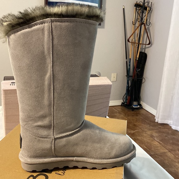 BearPaw women’s boots size 7 "Emery" style - Picture 3 of 4